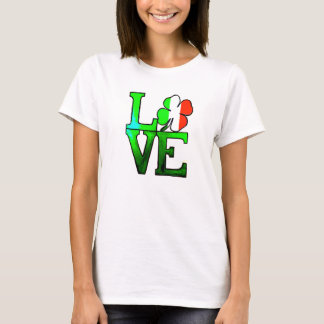 St. Patrick's Day LOVE - T-Shirt