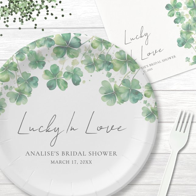 St. Patrick's Day Lucky In Liebe Brautparty Pappteller (Lucky In Love St. Patrick's Day Bridal Shower Paper Plates)