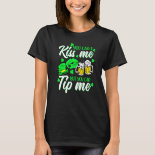 St Patrick's Day Lucky Kleeblatt Waitress Barkeepe T-Shirt