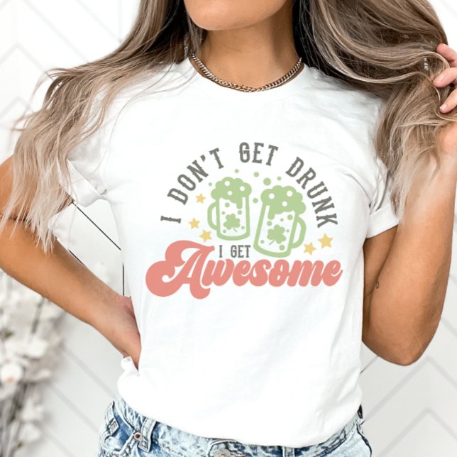 St. Patricks Day, lustiges Trinken T-Shirt (Von Creator hochgeladen)