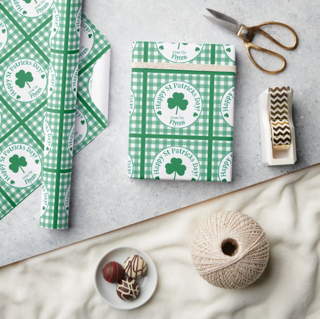 St Patricks Day NAME Irish Clover Green Check Geschenkpapier (Kunsthandwerk)