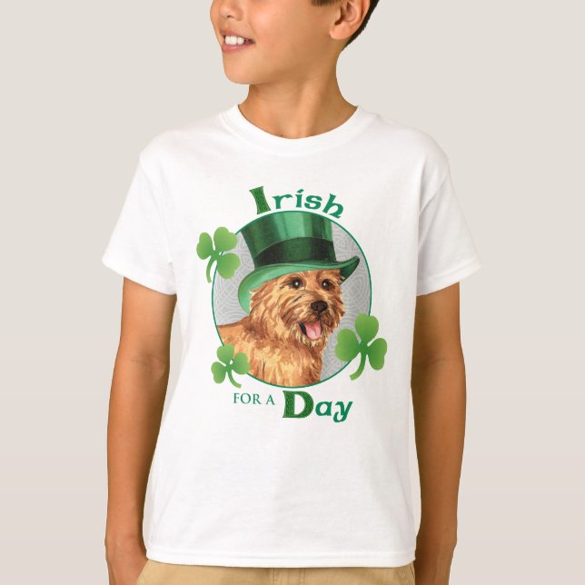 St. Patrick's Day Norwich Terrier T-Shirt (Vorderseite)