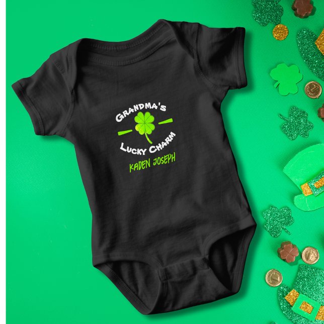 St. Patrick's Day Oma's Lucky Charm Black Baby Strampler (Von Creator hochgeladen)