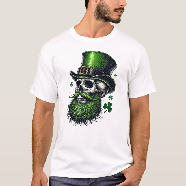 St. Patrick's Day Skull mit grünem Bart T-Shirt (Vorderseite)