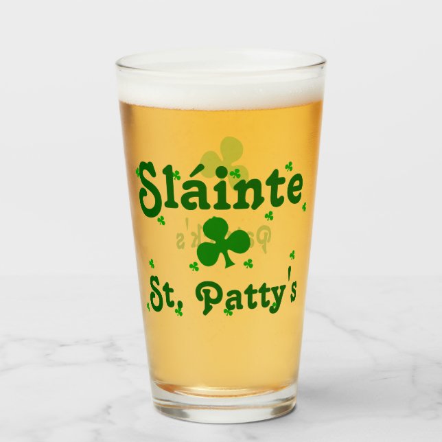St.Patrick's Day Toast Cheer:Sláinte Glas (Vorne (Gefüllt))