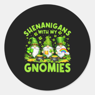 St. Patricks Day Unfug mit Gnomies Männer Frauen Runder Aufkleber