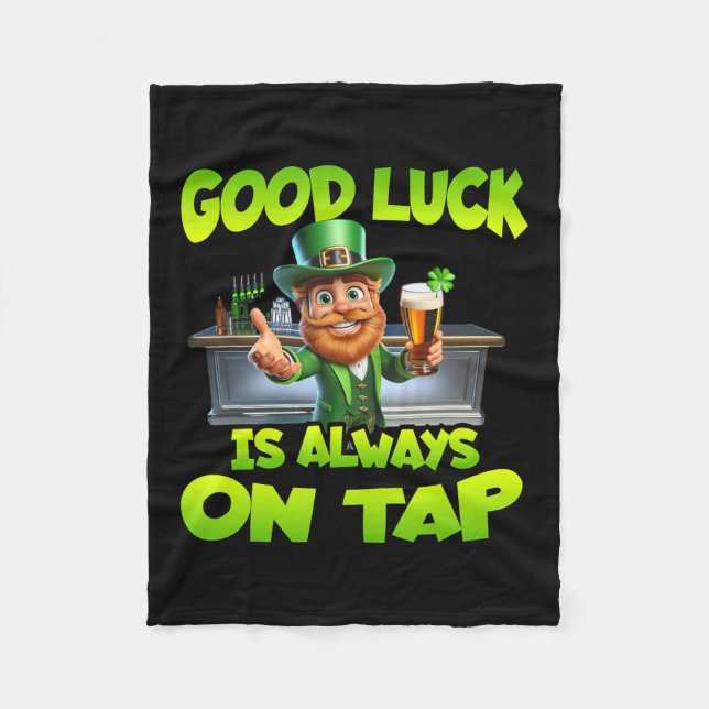 St Patricks Day Viel Glück ist immer auf Gestochen Fleecedecke (Vorderseite)