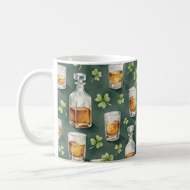 St. Patrick's Day Whiskey and Shamrocks Pattern Kaffeetasse (Links)
