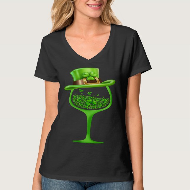 St Patricks Day Wine Glasses C Irish C Shamrock T-Shirt (Vorderseite)