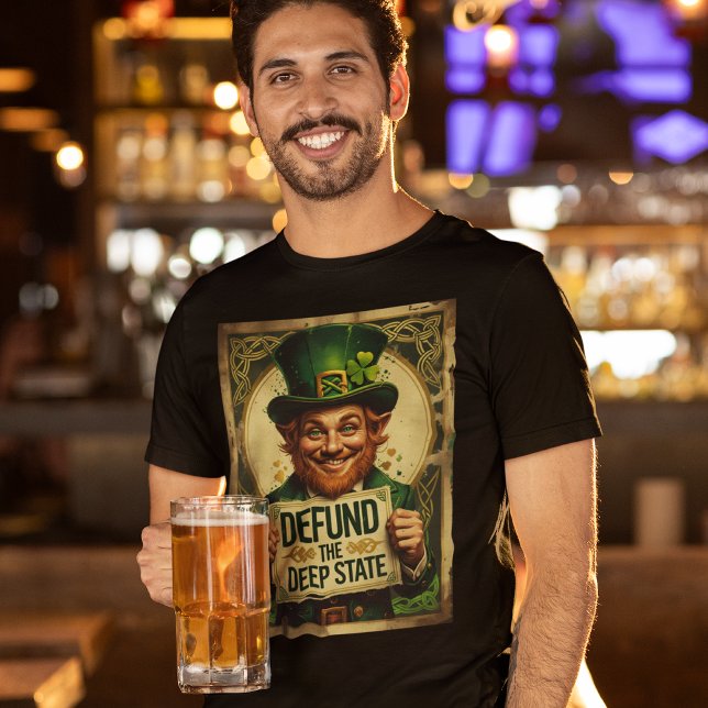 St Patricks Defund The Deep State FBI Surveillance T-Shirt (Von Creator hochgeladen)