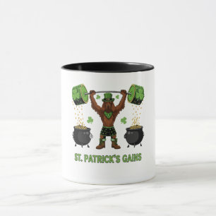 St. Patricks gewinnt lustige Gewichte stemmende ir Tasse