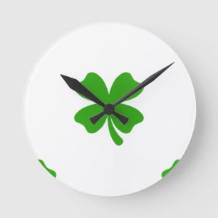 St. Patricks-Kleeblatt-Emoji Runde Wanduhr
