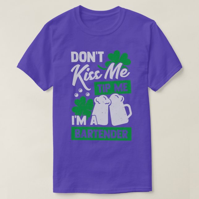 St Patrickx27s Day Barkeeper Geschenk T-Shirt (Design vorne)