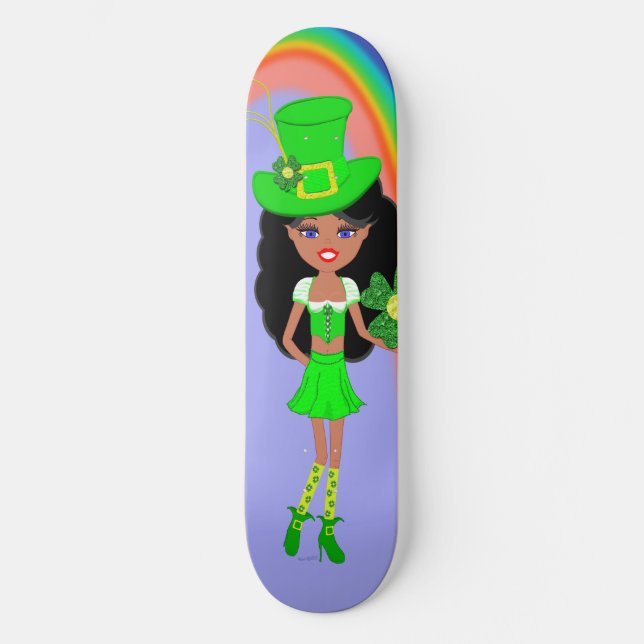 St Pat's Day Brünett Girl Leprechaun mit Regenboge Skateboard (Vorderseite)