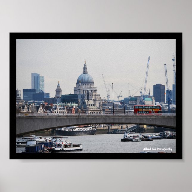 St. Paul’s und die Themse Poster (Vorne)