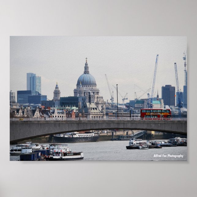 St. Paul’s und die Themse Poster (Vorne)