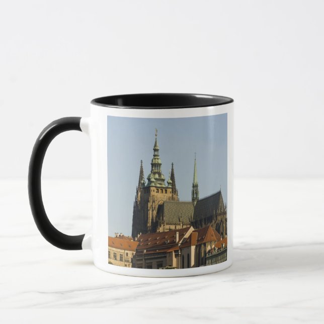 St.-Vitus-Kathedrale und Prager Burg Tasse (Links)