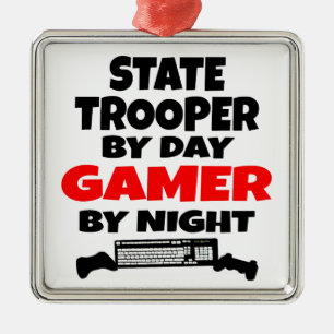 Staat Trooper by Day Gamer by Night Ornament Aus Metall