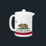 Staatliche Fahne in Kalifornien<br><div class="desc">Fügen Sie Ihrer Teezeit eine Touch kalifornischen Stolzes hinzu mit unserem exklusiven Teekessel mit der Flagge Kaliforniens! Dieser Teekessel wurde mit viel Liebe zum Detail gestaltet und ist mehr als nur ein praktisches Küchenaccessoire, sondern eine Feier des kalifornischen Erbes und des kulturellen Stolzes. Das elegante Design zeigt stolz die berühmte...</div>