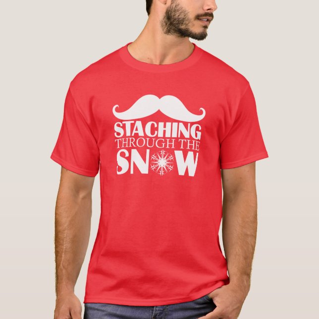 STACHING DURCH den SCHNEE (helle Buchstaben) T-Shirt (Vorderseite)