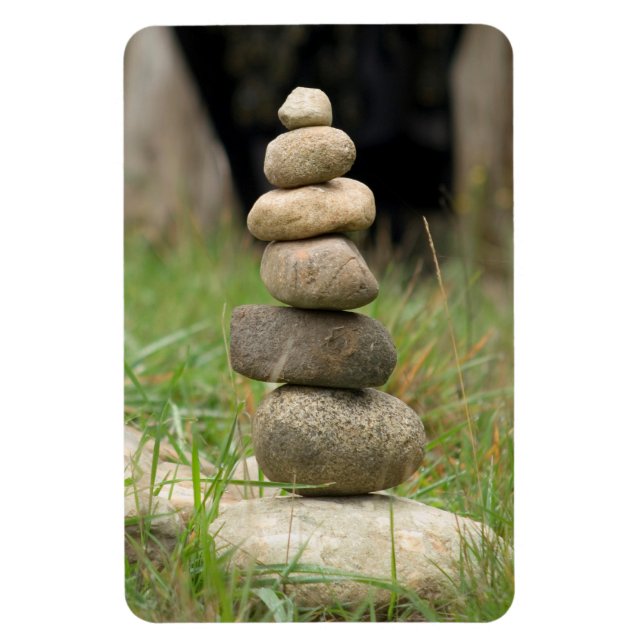 Stack der ausgewogenen Steine Magnet (Vertikal)