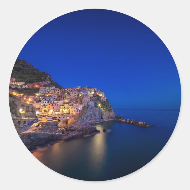 Stadt Manarola im Cinque Terre im Abend Runder Aufkleber (Vorderseite)