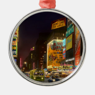 Stadt - Manhattan, NY - Hier kommen die Mädchen 19 Ornament Aus Metall