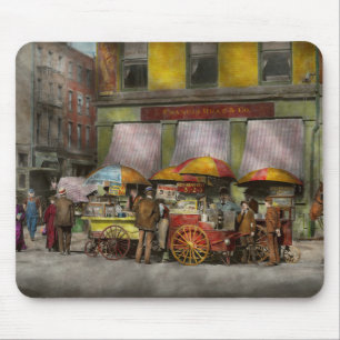 Stadt - NY - Mittagskarts auf dem Broadway St NY - Mousepad