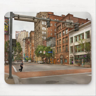Stadt - Pittsburgh PA - Laufe spät dran Mousepad
