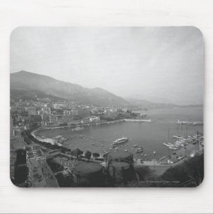 Stadtbild an erhöhter Ansicht des Hafens B&W Mousepad