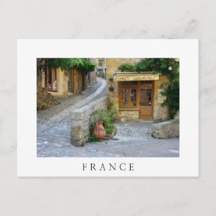 Stadtbild in Dordogne, Frankreich, weiße Postkarte
