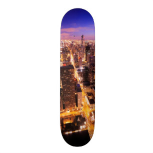 Stadtbild nachts von Chicago Skateboard