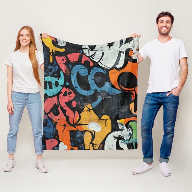 Städtische Graffiti-Collage mit kräftigen Farben   Fleecedecke (Beispiel)