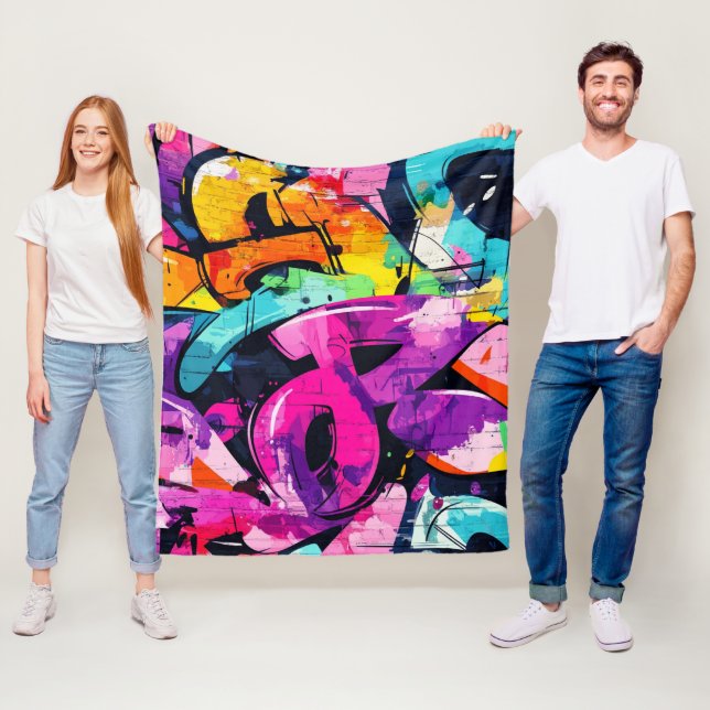 Städtische Graffiti-Collage mit kräftigen Farben   Fleecedecke (Beispiel)