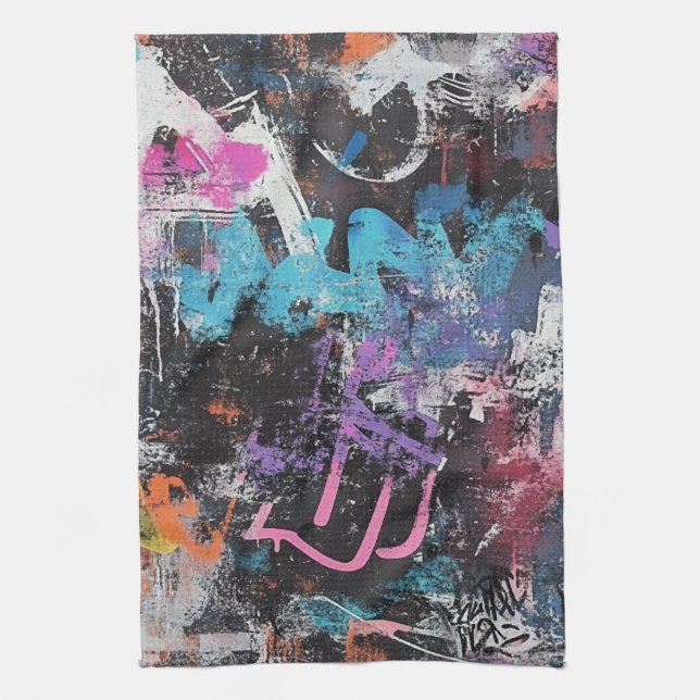 Städtische Graffiti-Collage mit kräftigen Farben   Geschirrtuch (Vertikal)