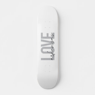 Städtische, moderne, einfache, coole Design Liebe Skateboard