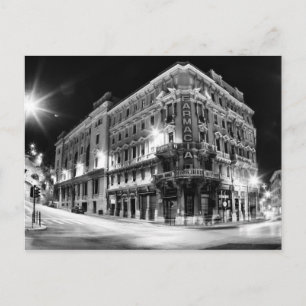 Stadtlicht und Gebäude nachts Postkarte
