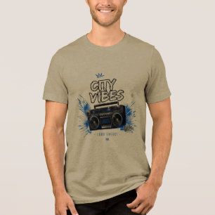 Stadtvibes rocken die Straße – Retro Boombox Tri-Blend Shirt