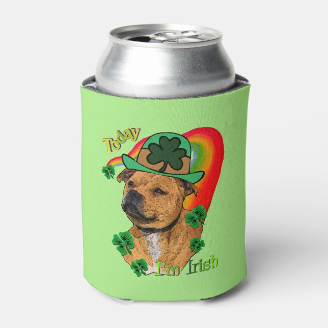 Staffordshire Bull Terrier St Patricks Day Dosenkühler (Kanne Vorderseite)