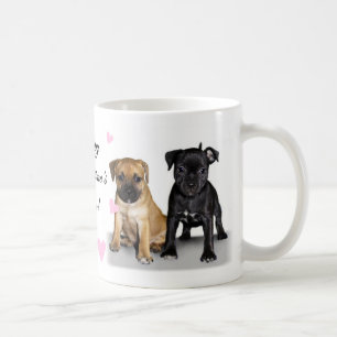 Staffordshire-Bullterrierwelpen Tasse