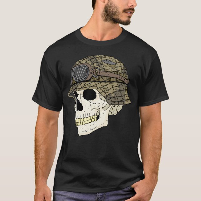 Stahlhelm Helm und Schädel. T-Shirt (Vorderseite)