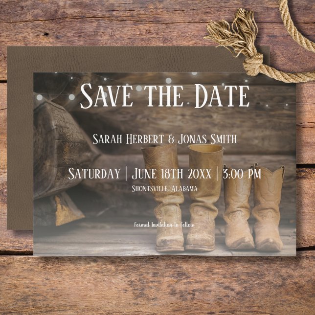 Stall & Boots Rustikaler Cowboy Western Hochzeit Save The Date (Rustic Boots for Two Cowboy Wedding Save The Date)