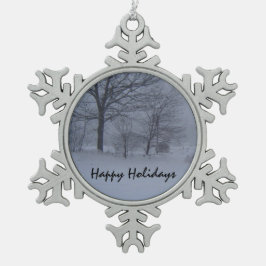 Stall in einem Maine-Schneesturm Schneeflocken Zinn-Ornament