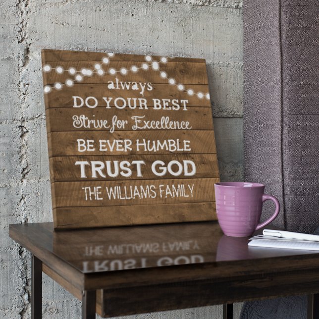 Stall Wood String Lights Personalisiertes Familien Leinwanddruck (Von Creator hochgeladen)