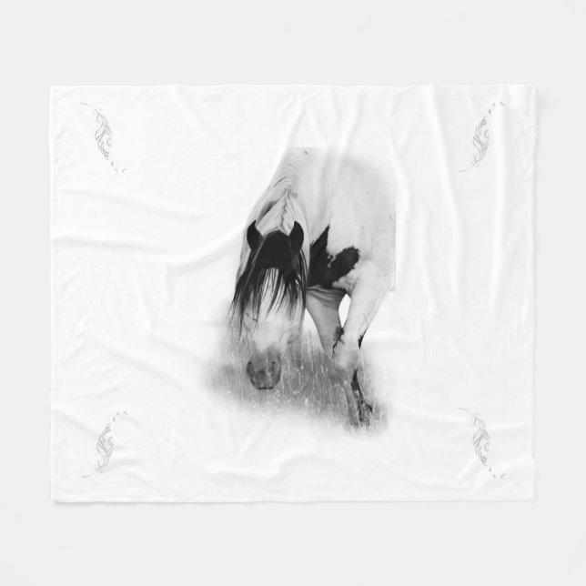 Stallion Shaman & Feathers Fleece Blanket (Vorderseite (Horizontal))