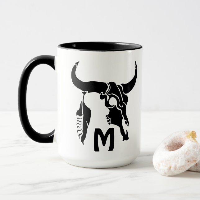 Stammanwurzelschädel mit schwarzer Feder Tasse (Mit Donut)