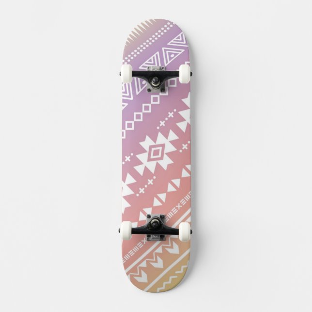 Stammes- aztekisches ombre Muster Skateboard (Vorderseite)