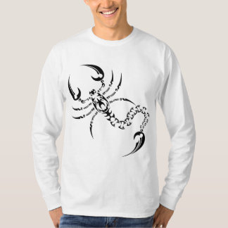 Stammes- Skorpion T-Shirt