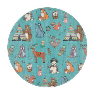 Stammestiere: Waldwaldmuster. Schneidebrett