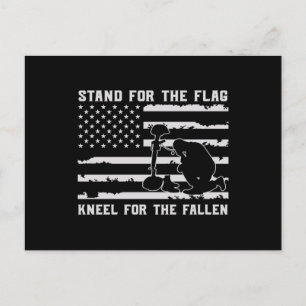 Stand für die Fahne für die gefallenen Einladungspostkarte
